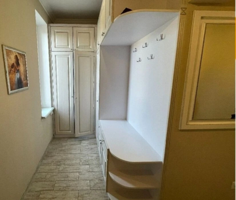 House Chervony Khutor