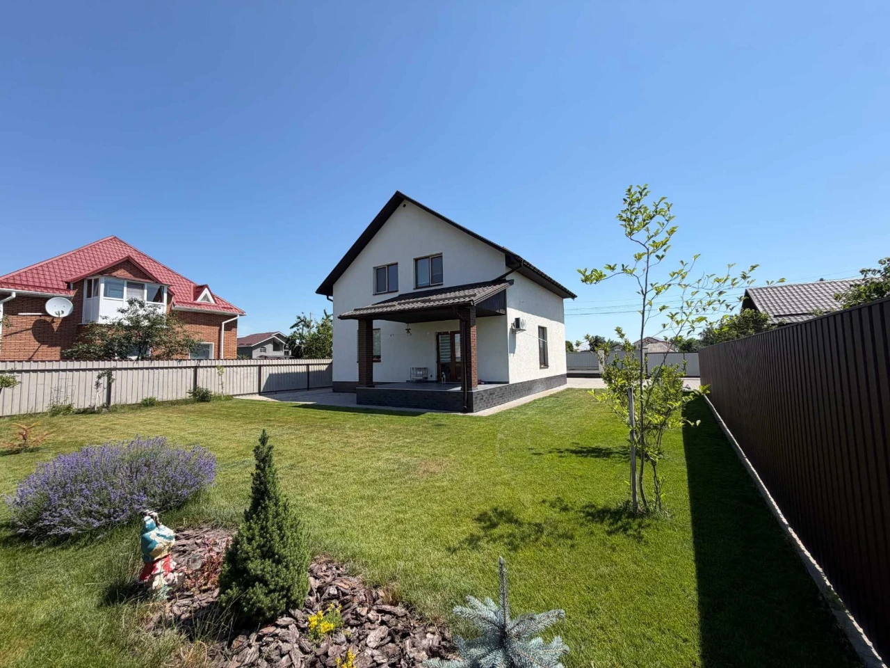 Срочная продажа дома Борисполь, центр Шкиля 140 м. 10 соток