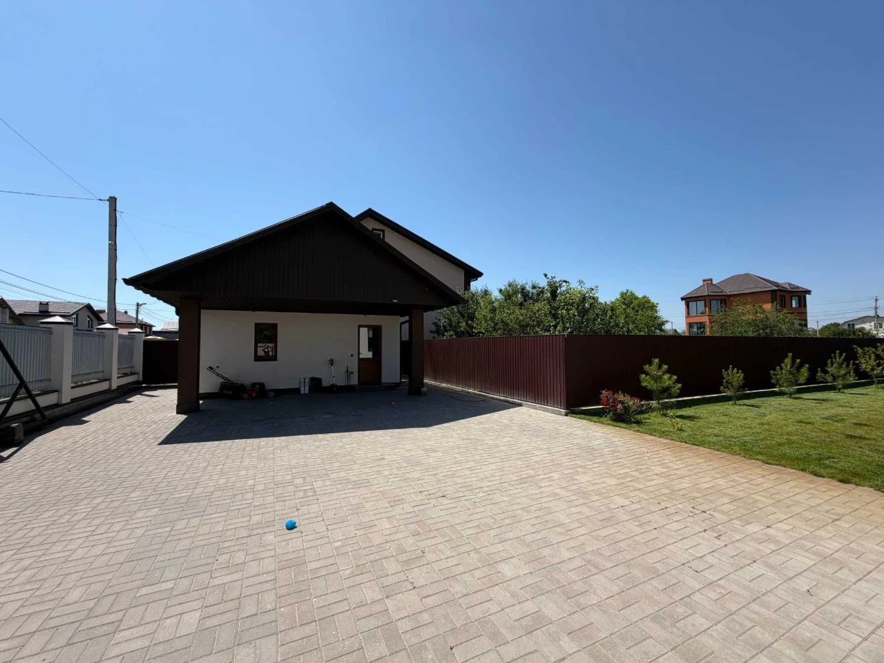 Срочная продажа дома Борисполь, центр Шкиля 140 м. 10 соток