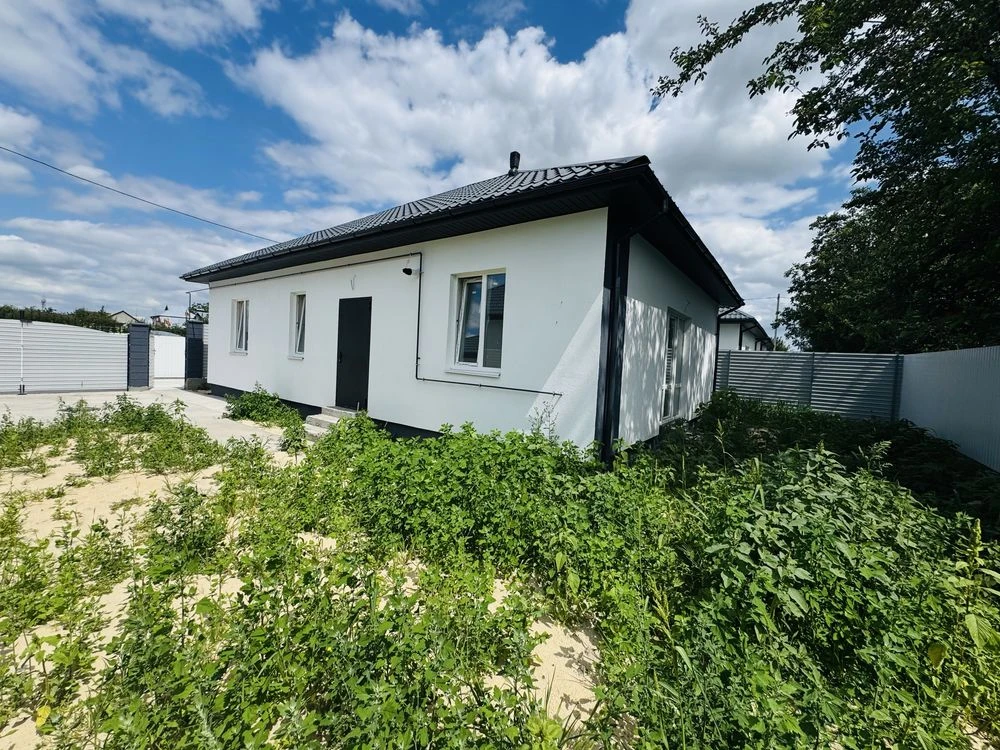 Будинок поруч з ЦЕНТРОМ права сторона. ГАЗ. Без комісіі