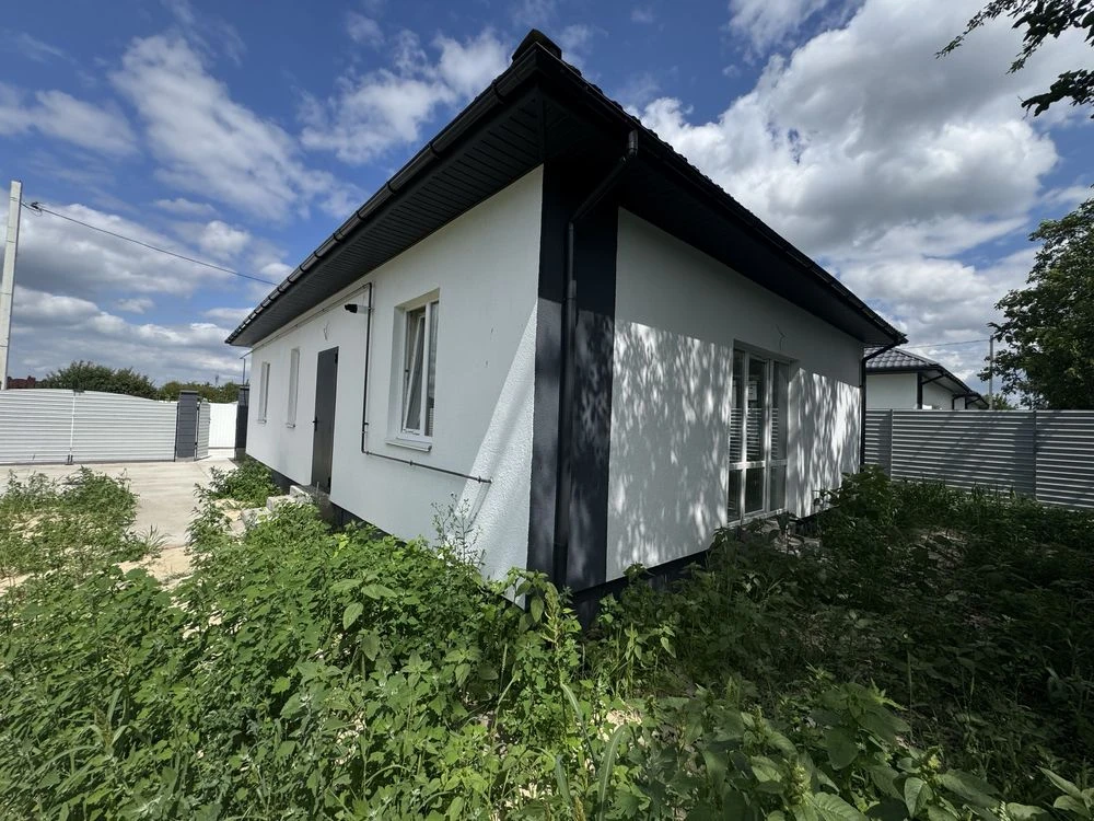 Будинок поруч з ЦЕНТРОМ права сторона. ГАЗ. Без комісіі