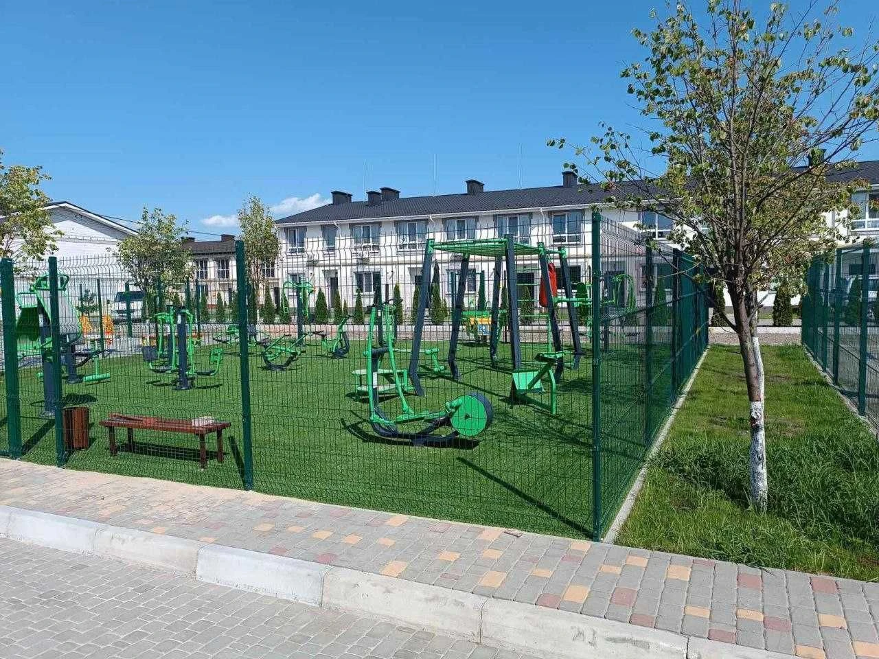 продаж будинку з ремонтом ,новий ,ніхто не жив