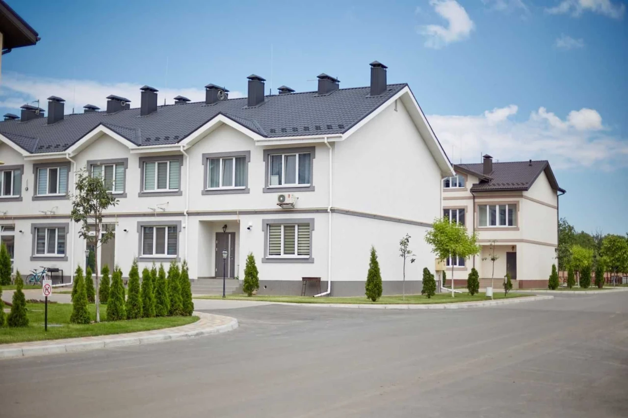 продам будинок без ремонту Паларіс КМ
