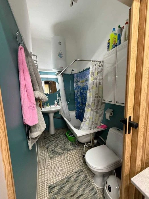 Квартира в центре со своим двором, 375254