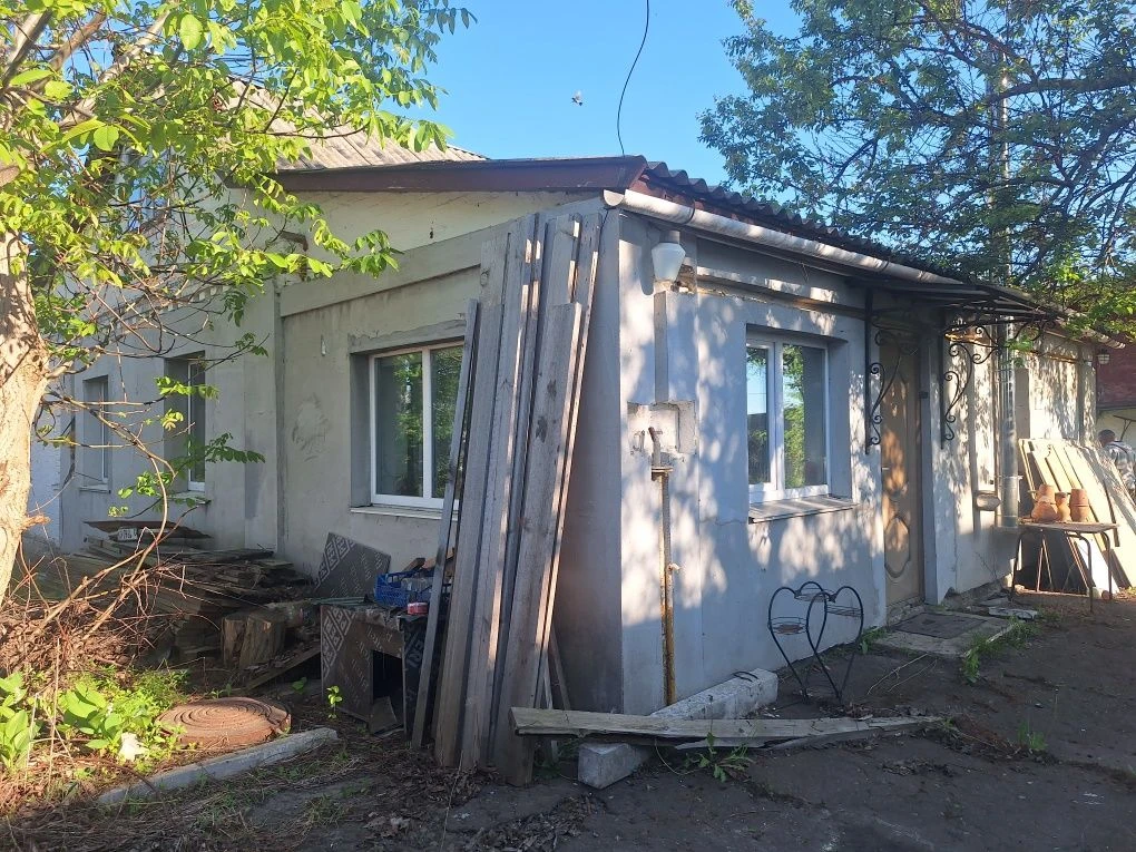 Будинок 112 м + госпбудівля +10 соток район Дубечанський