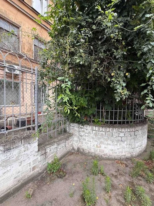 Квартира в центре со своим двором, 375254