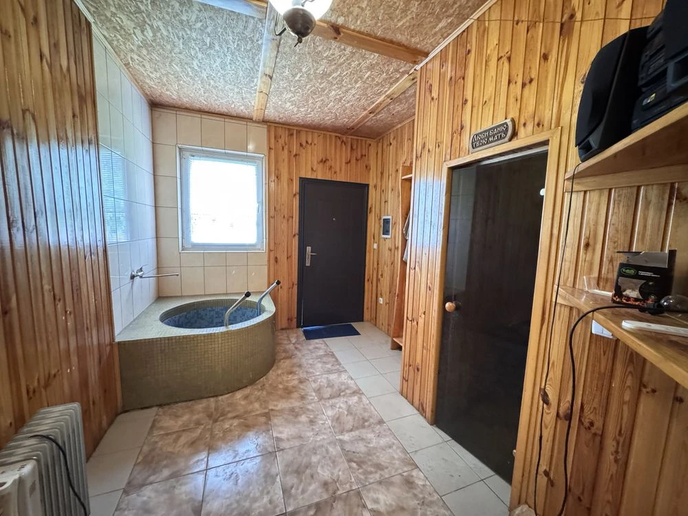 Цегляный дом в Борисполе 220 м² - 10 соток. Гараж/баня/п