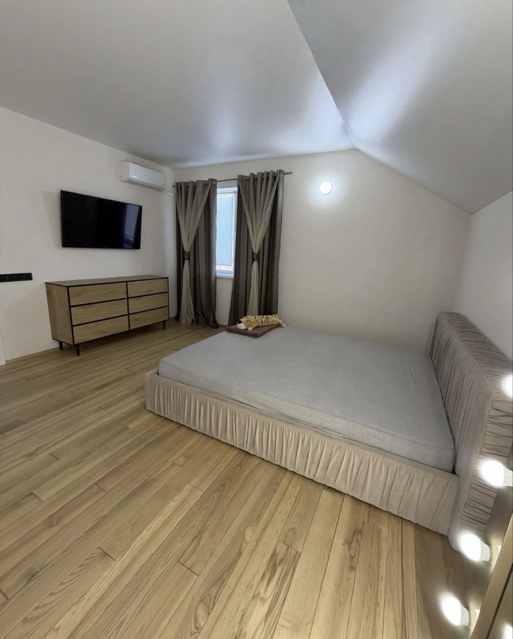 URGENT!! CENTER!! House 140 sq.m. on 10 acres, Borispol