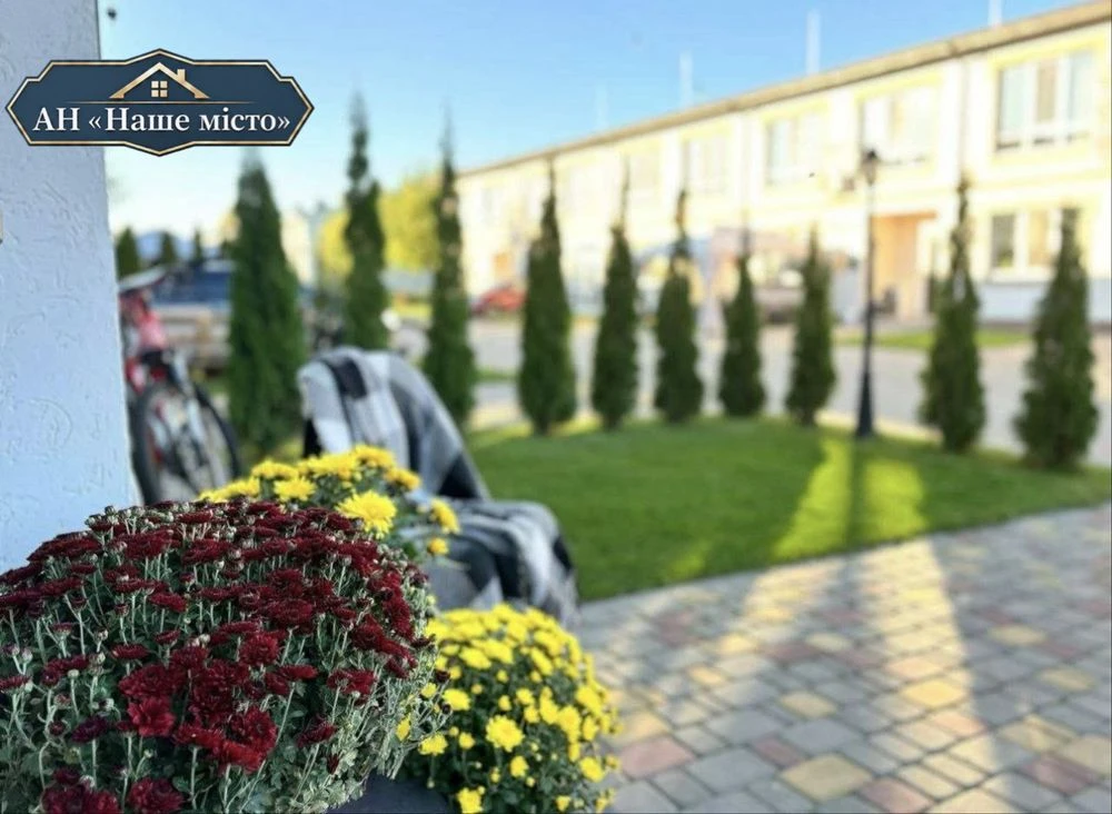 Продаж таунхауса 2-х поверхів, 1 сотка, ЖК «Паларіс»