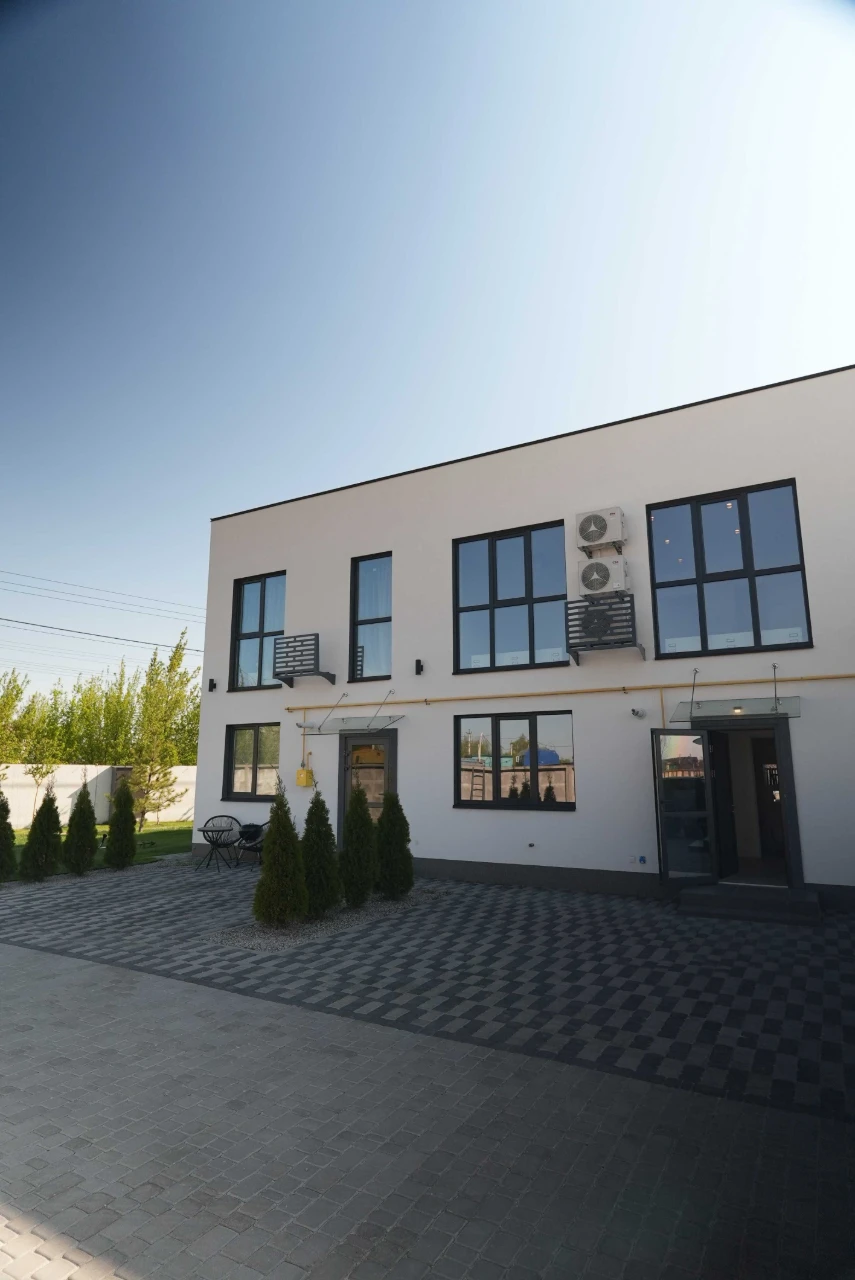 будинок з новим якісним ремонтом, в новобудові,газ