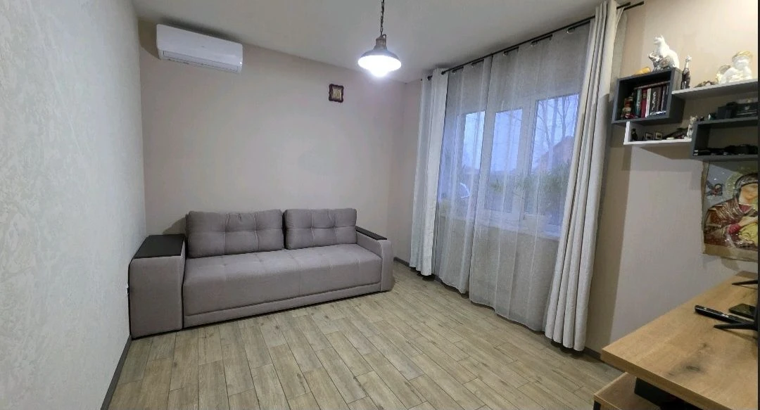 ЖИЛИЙ  БУДИНОК  120 кв.м. з меблями та ТЕХНІКОЮ на 10 сотках