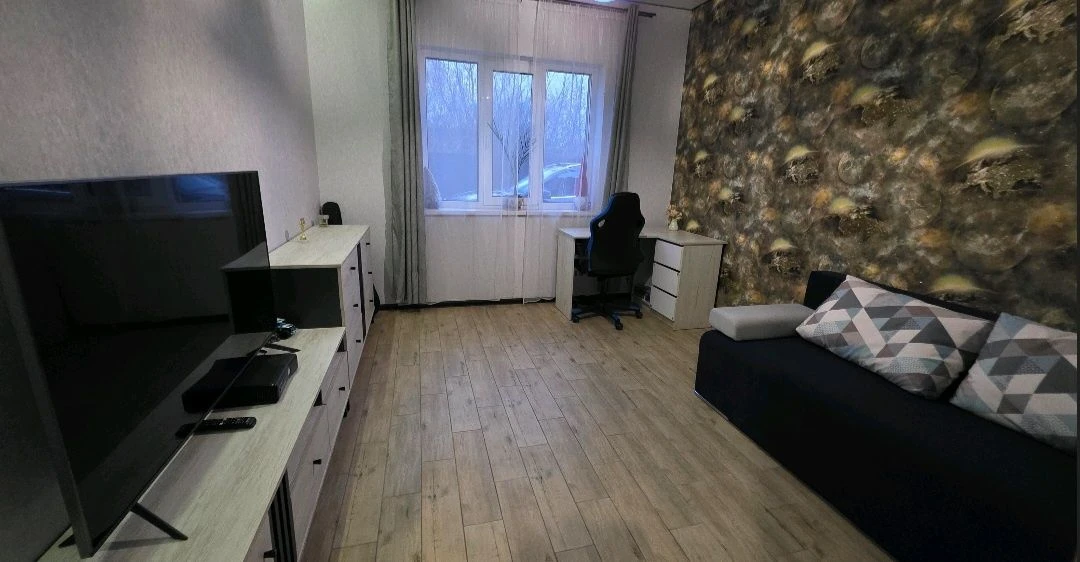 ЖИЛИЙ  БУДИНОК  120 кв.м. з меблями та ТЕХНІКОЮ на 10 сотках
