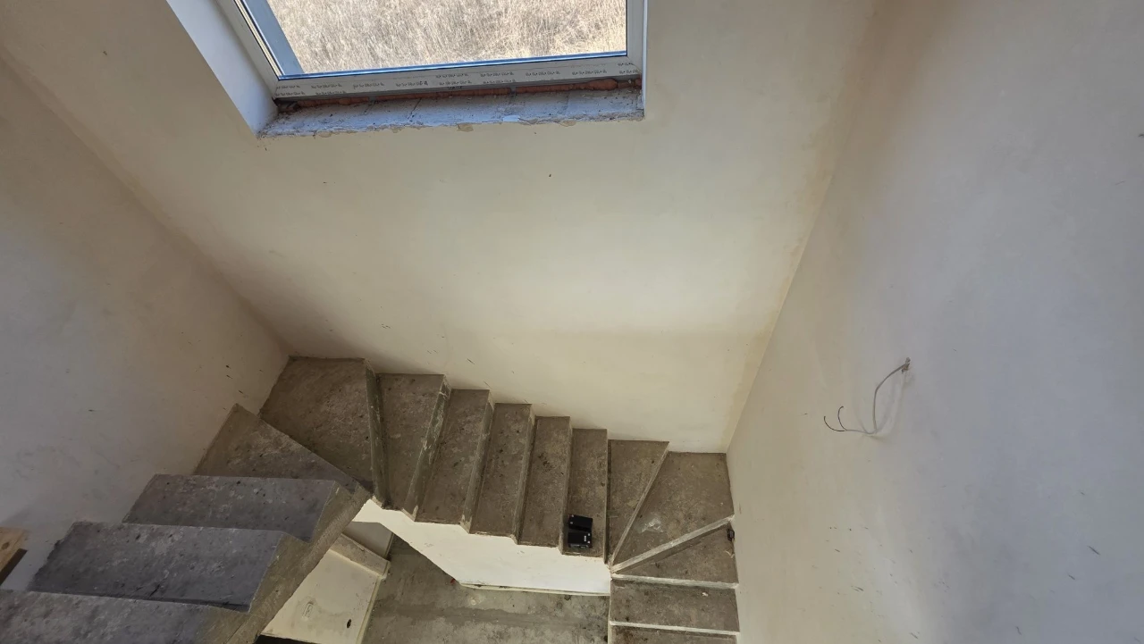 Будинок 120 кв.м. під ЧИСТОВЕ ОЗДОБЛЕННЯ .