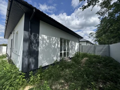 Будинок Бориспіль права сторона р-н 5-школи  85м2 + 4сот БЕЗ
