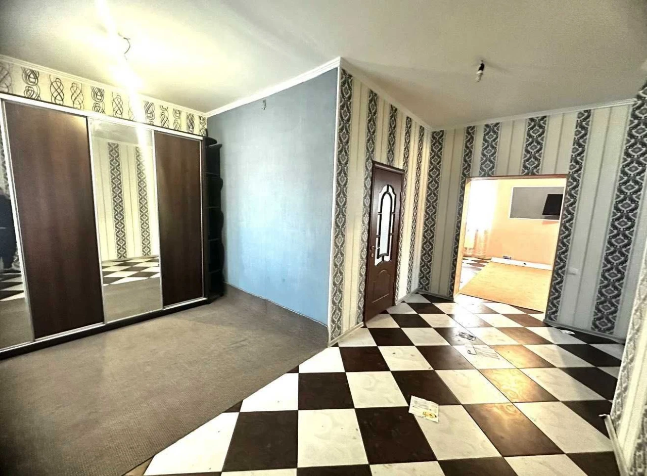 House for Sale - 160 Sqm, 8 Acres, Gas