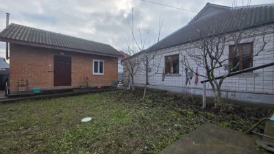 ЦЕНТР!! Будинок 205 кв.м. на 2 ходи +2  ГАРАЖІ  та   БАНЯ на