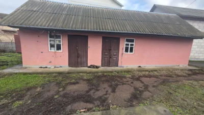 ЦЕНТР!! Будинок 205 кв.м. на 2 ходи +2  ГАРАЖІ  та   БАНЯ на
