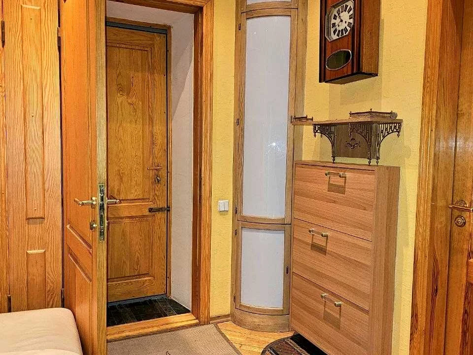 Apartment. Kharkiv, German Entrance (Pushkinsky)