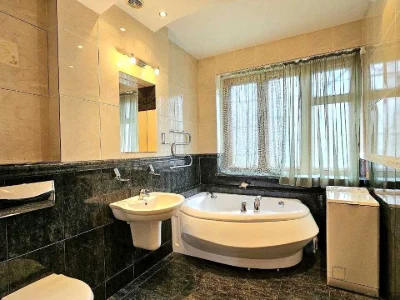 Apartment. Kharkiv, German Entrance (Pushkinsky)