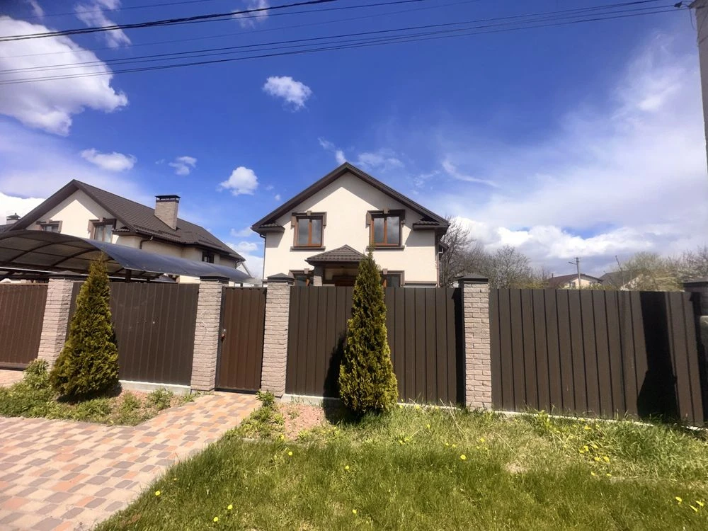 Продам сучасний будинок Бориспіль вул. Котляревського