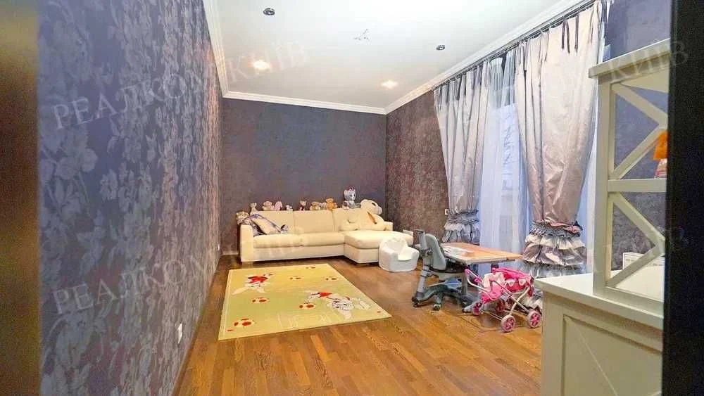 * Home, sweet home!  м. Бориспіль - центр 5 хв.! (25 соток,