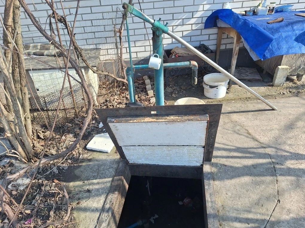 Будинок  +8 соток ГАЗ , електрика, вода м.Бориспіль