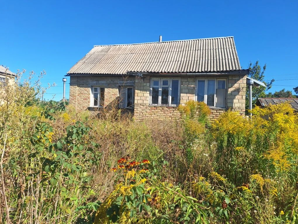 Будинок 90 м+9 с  біля 7 школи міські комунікації м.Бориспіл