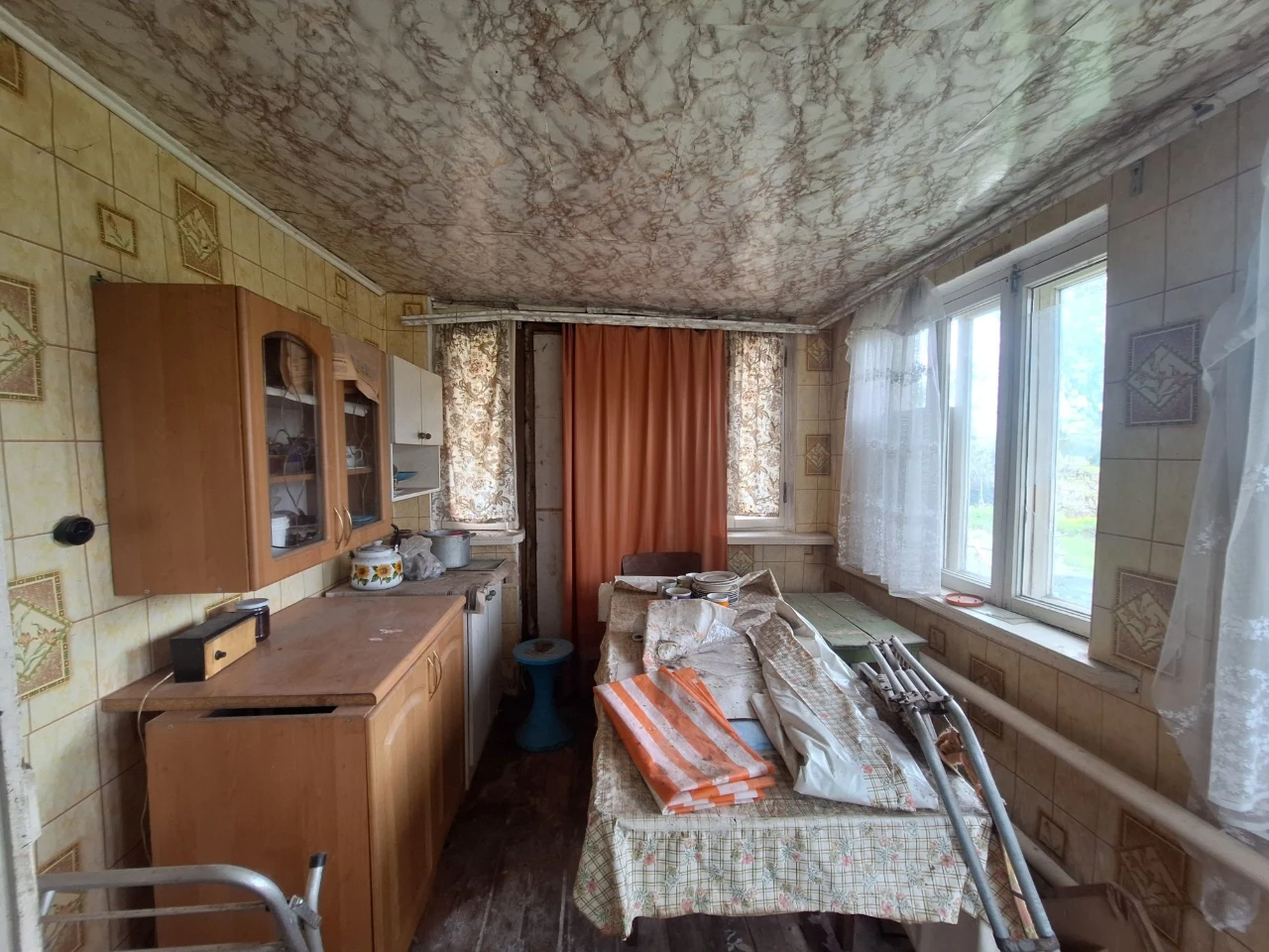 Будинок 90 м+9 с  біля 7 школи міські комунікації м.Бориспіл