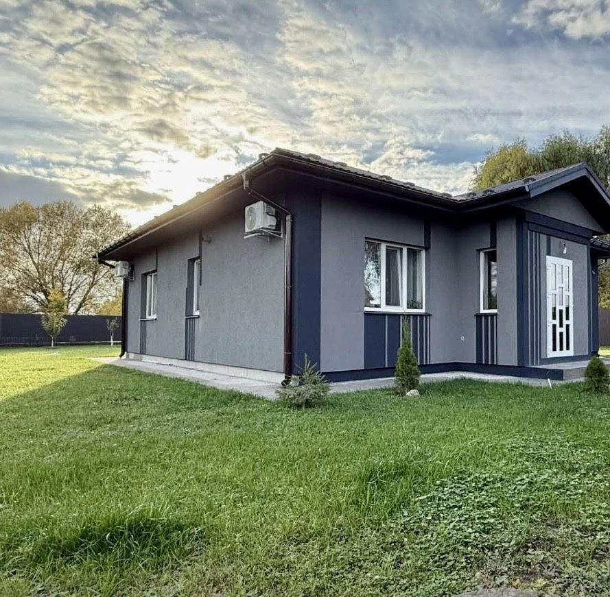 Продаж Сучасного з ремонтом Будинку 110 кв.м , 10 сот в м. Б