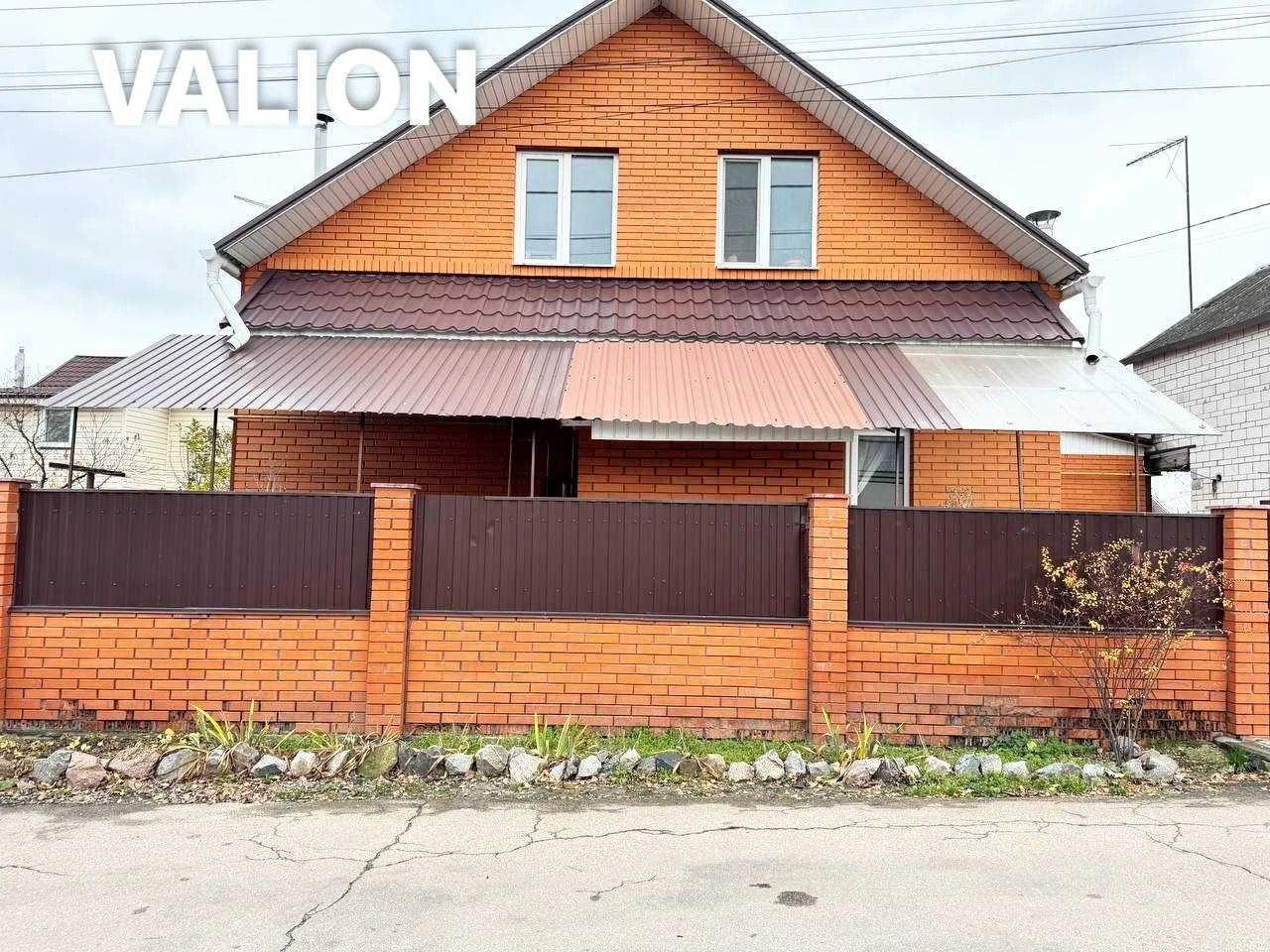 Продаж-Жилий БУДИНОК 219 кв.м на 10 сотках 100м від Київськи