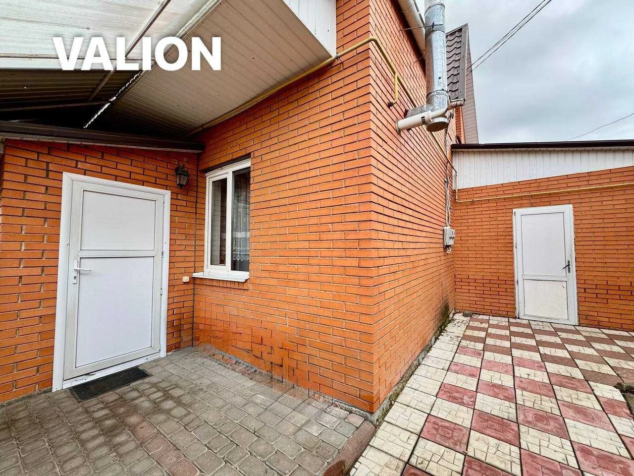 Продаж-Жилий БУДИНОК 219 кв.м на 10 сотках 100м від Київськи