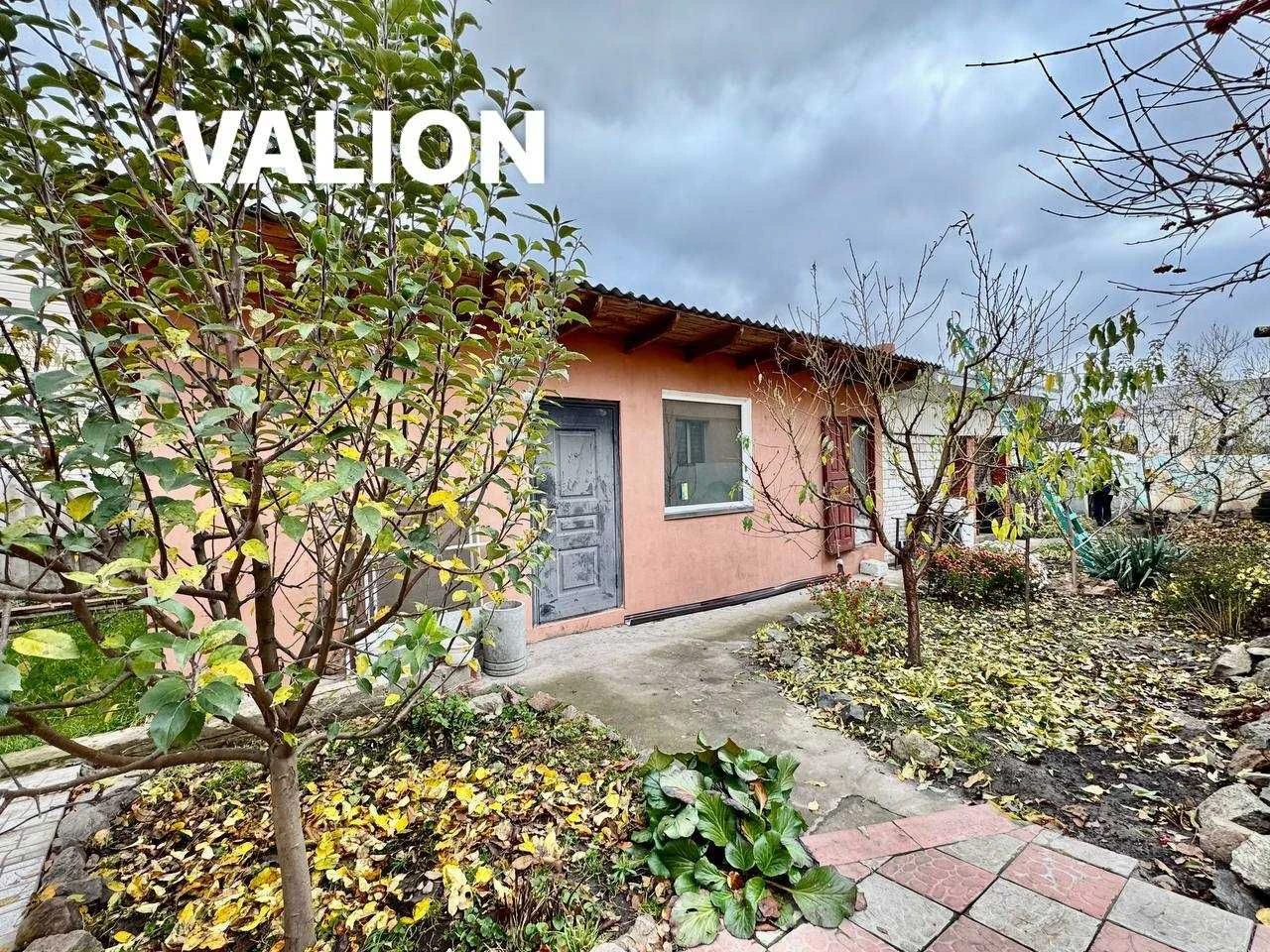 Продаж-Жилий БУДИНОК 219 кв.м на 10 сотках 100м від Київськи