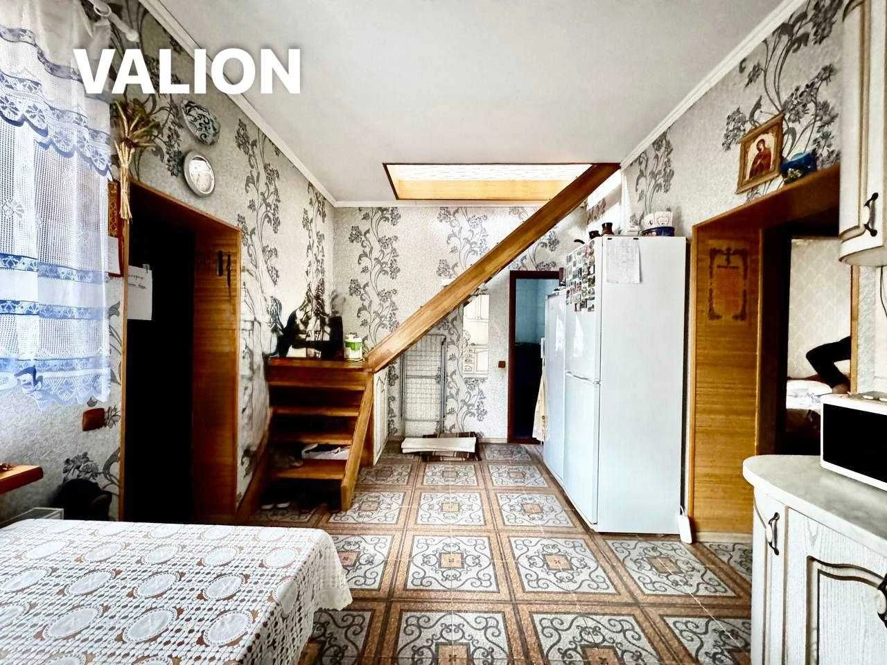 Продаж-Жилий БУДИНОК 219 кв.м на 10 сотках 100м від Київськи