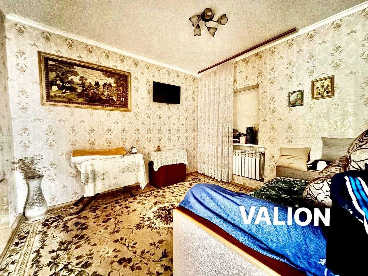 Продаж-Жилий БУДИНОК 219 кв.м на 10 сотках 100м від Київськи