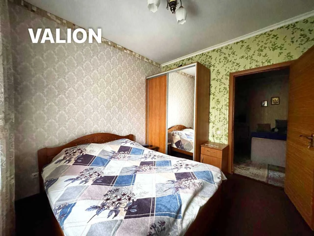 Продаж-Жилий БУДИНОК 219 кв.м на 10 сотках 100м від Київськи