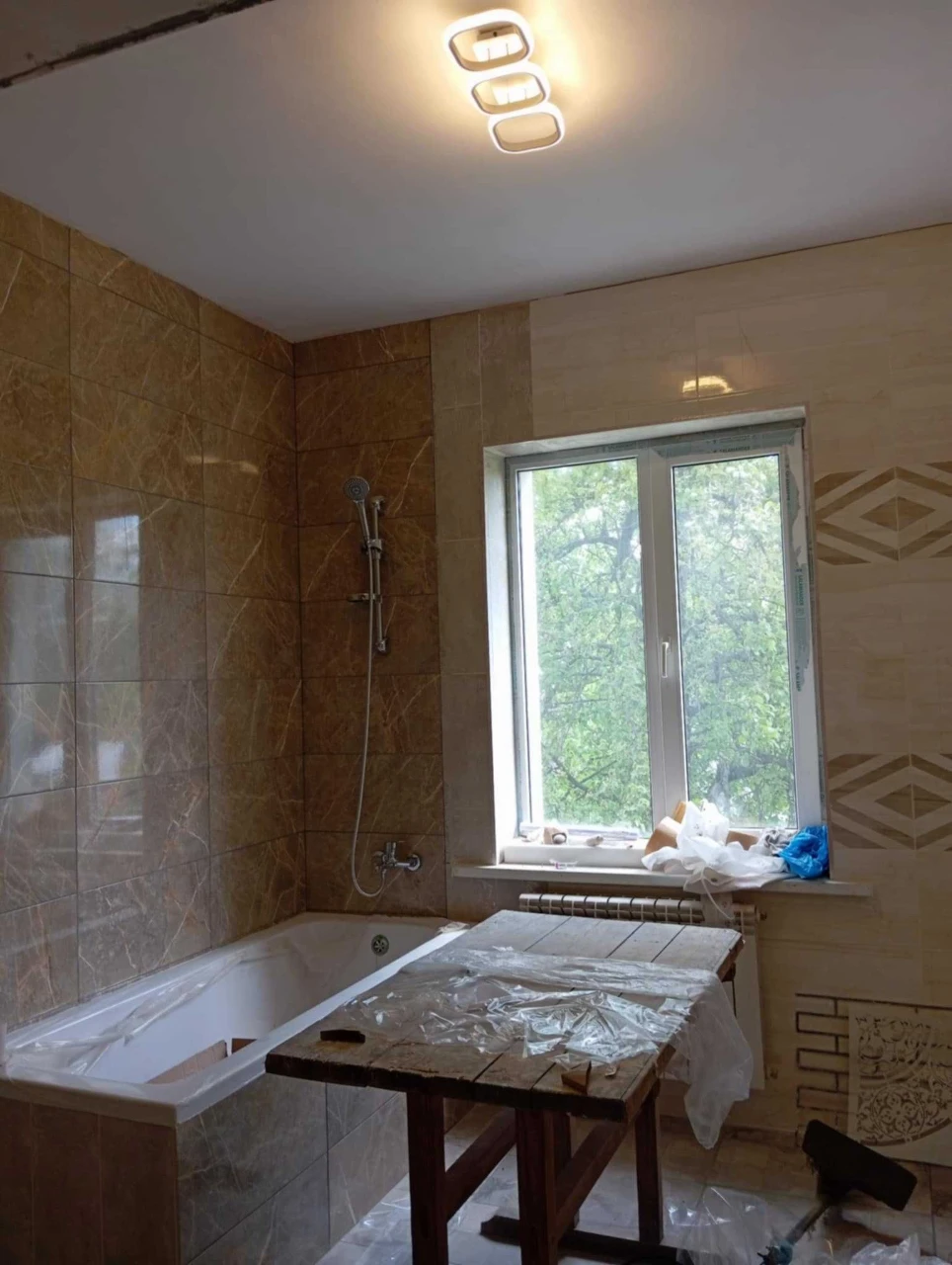 Продается тёплый дом коттедж с безопасным подвальным помещен