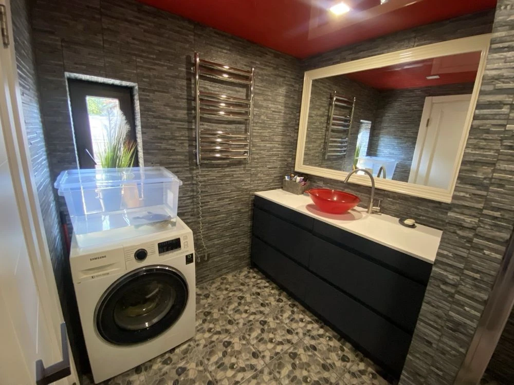 Продаж частини будинку 55м2 з сучасним ремонтом