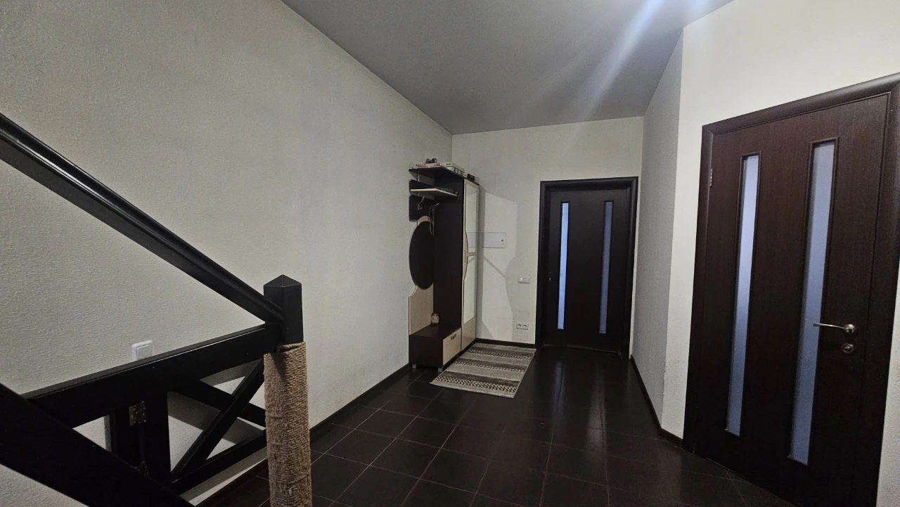 Жилий БУДИНОК 150 кв.м. з МЕБЛЯМИ+ ГАРАЖ. Газове опалення.