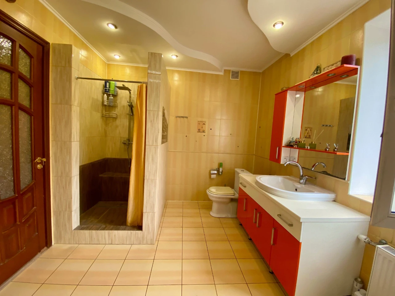 Продаж будинку в Борисполі, вул. Братуся — 322 м² на ділянці