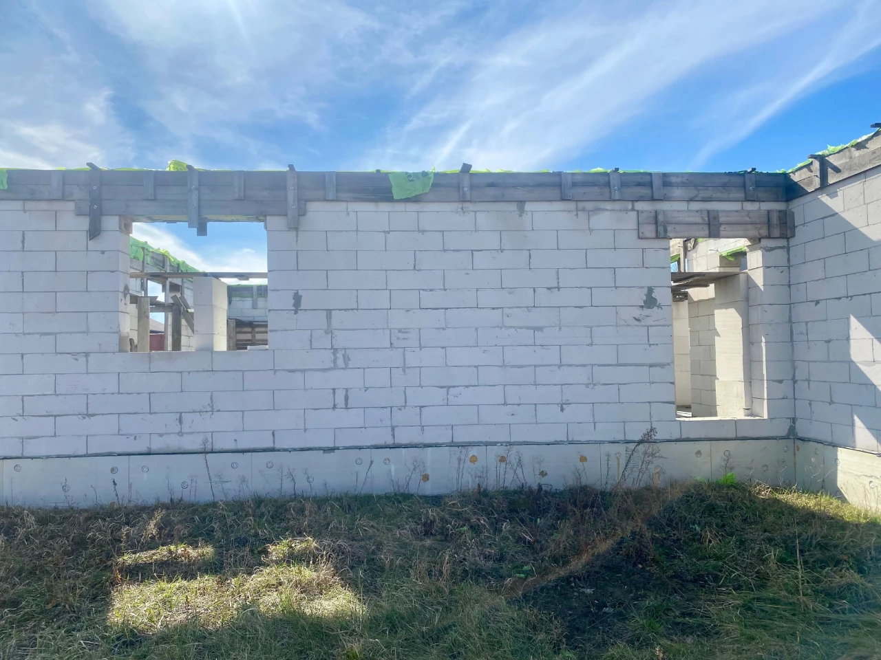 Продам недобудову 150м2+ гараж30м2, 10 соток
