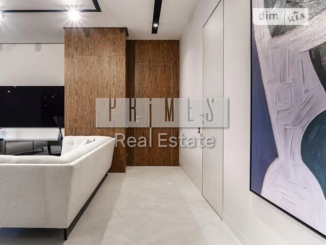 Sale of 3-room apartment 120 sq. m. on Andriy Verkhoglyada St. 17 •
