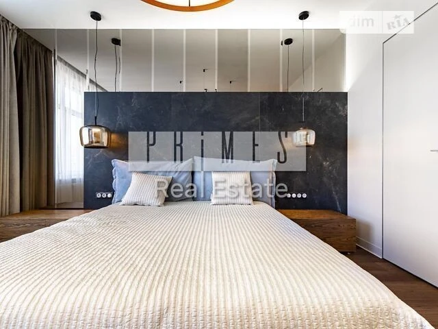 Sale of 3-room apartment 120 sq. m. on Andriy Verkhoglyada St. 17 •
