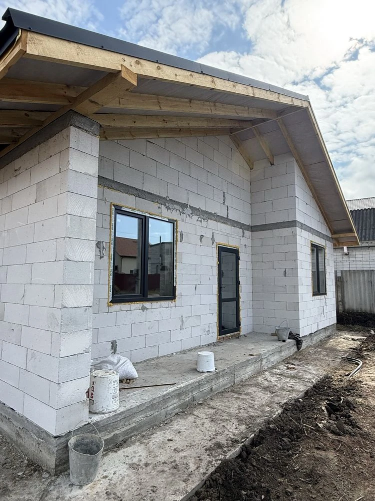 Продаж будинку права сторона міста  від забудовника