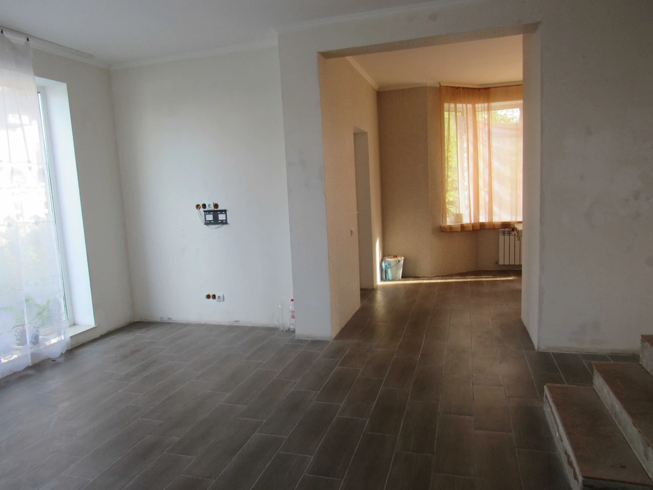 Продам 2-поверховий будинок (150,9м2) або 1/2 будинку з гара