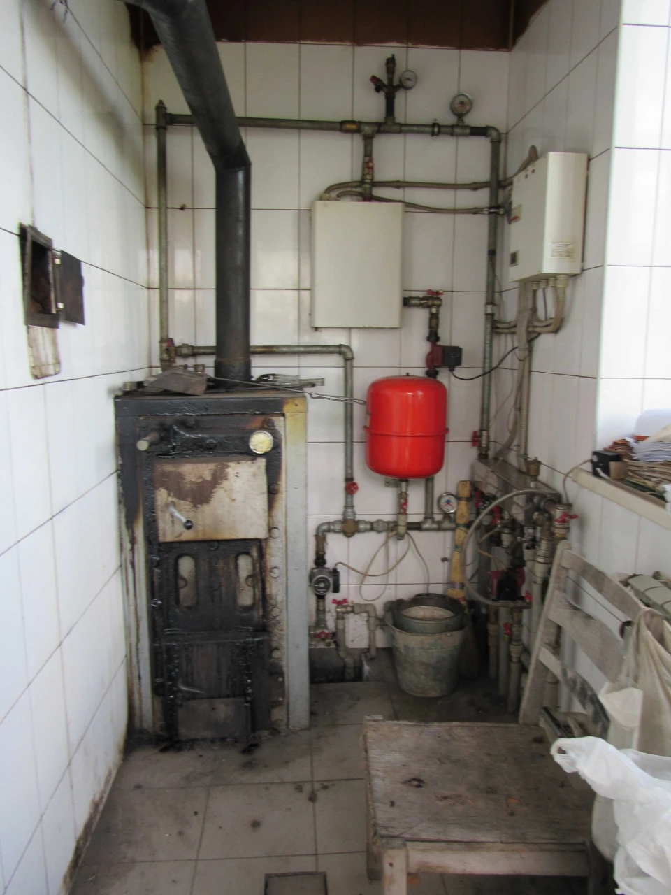 Продам 2-поверховий будинок (150,9м2) або 1/2 будинку з гара