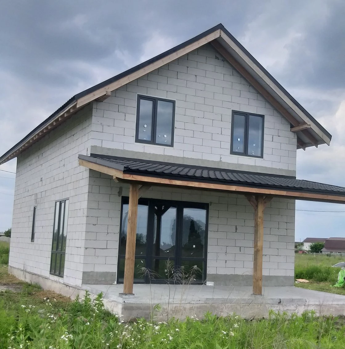 Продається двохповерховий будинок з терасою у Борисполі