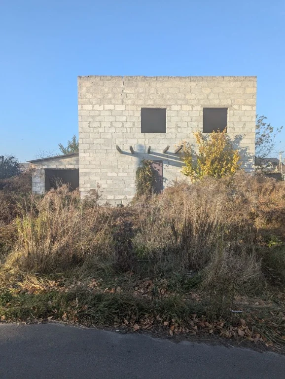 Продам недобудову Бориспіль, в дуже гарному місці.