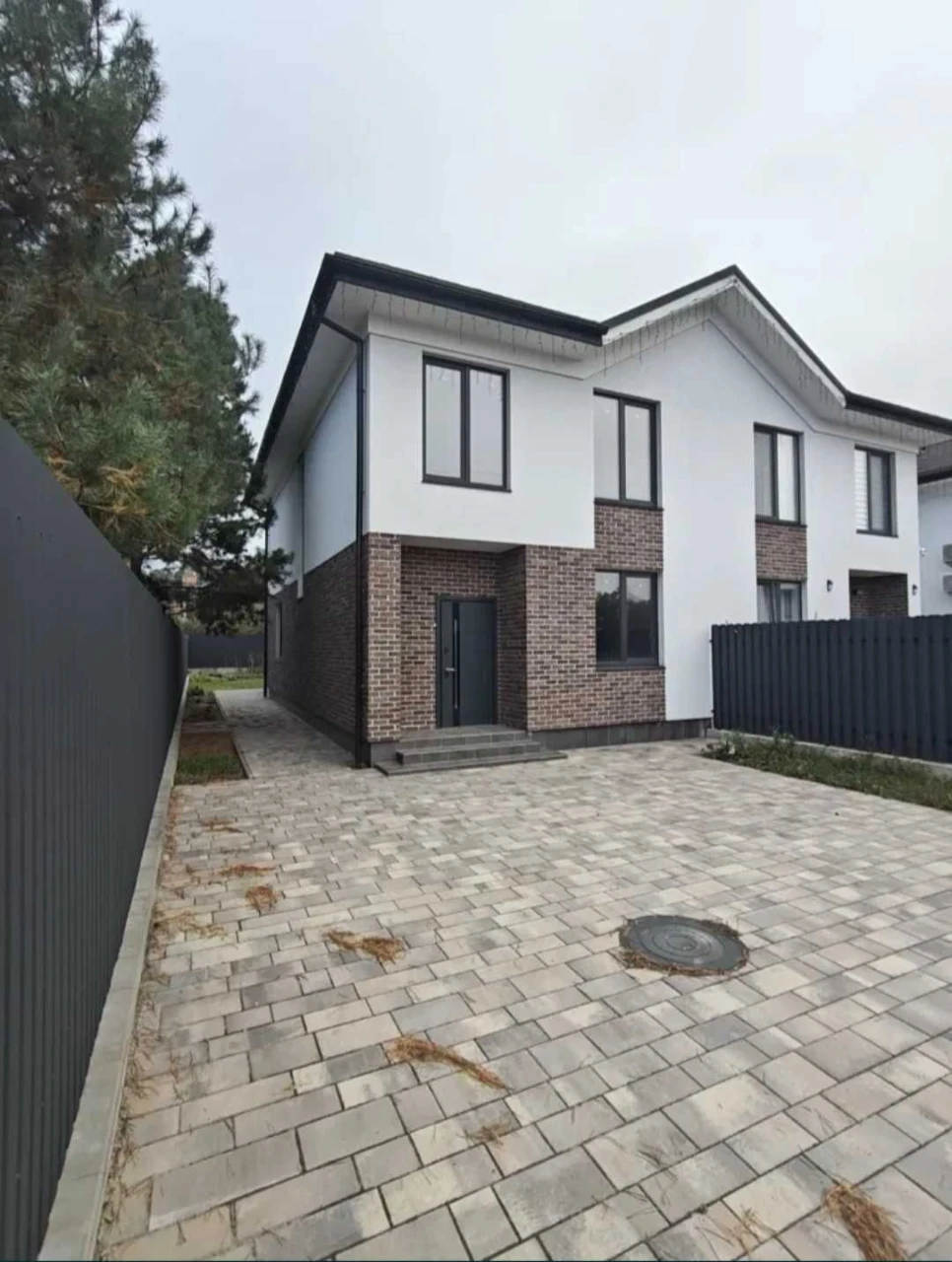 Продаж елітного дуплекса, Сади вул. Чубинського, Бровари
