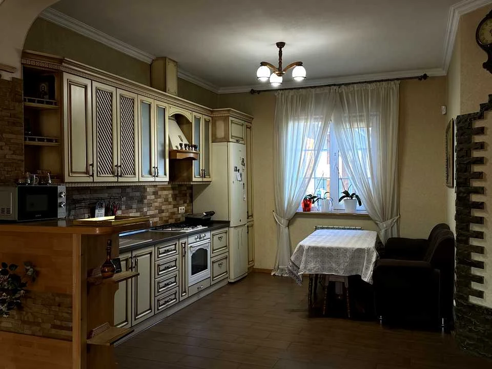 Будинок. Бровари, Івана Богуна вул.