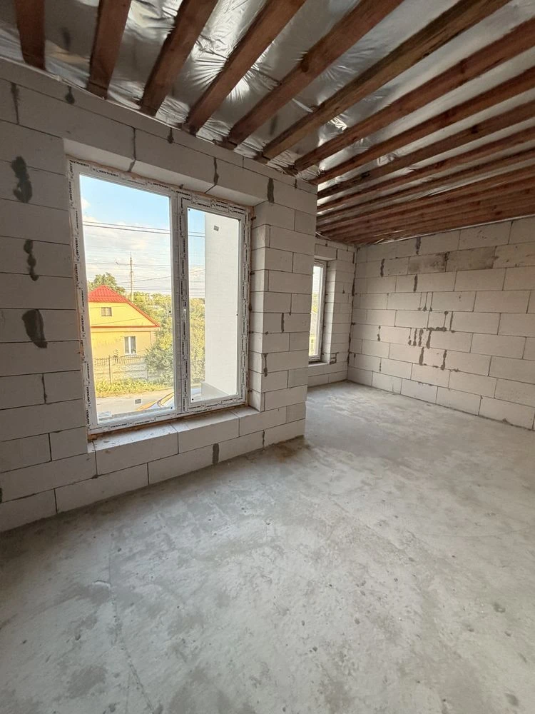 Будинок 120квадратів  Бровари спальний район! Газ